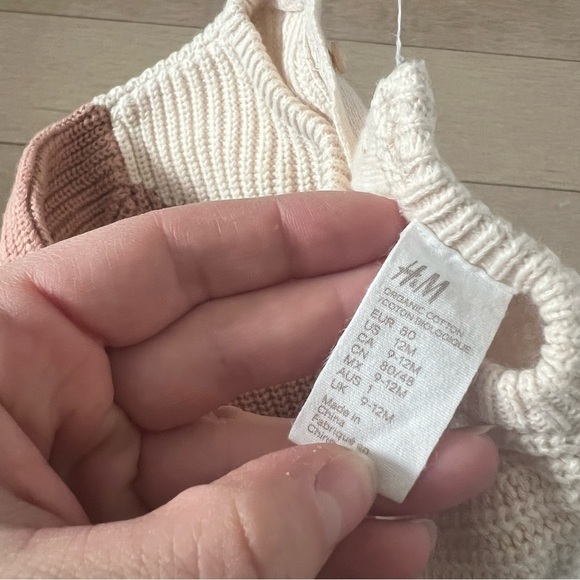 H&M Baby Infant Girl Knit Sweater - Picture 4 of 4